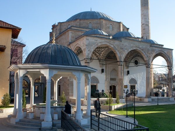mosque in pristina kosovo